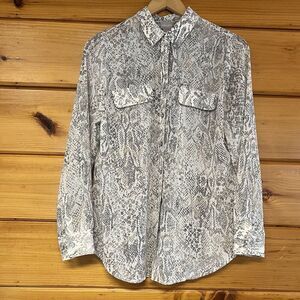 Chicos Button Up Shirt Size 0 US S  Snake Animal Print Long Sleeves Collared